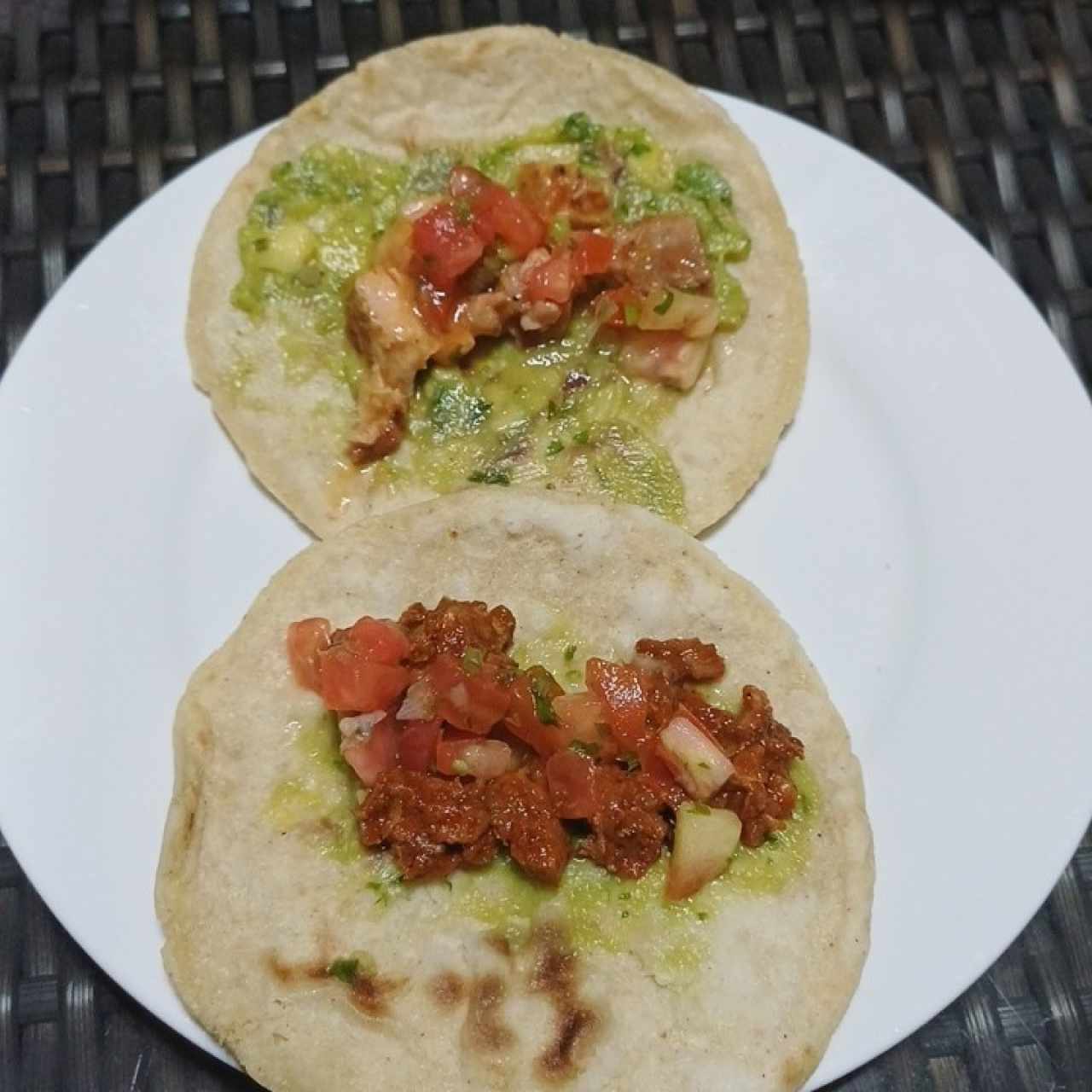 Tacos de Res, Pollo, Cochinita Pibil, al Pastor o Mixtos