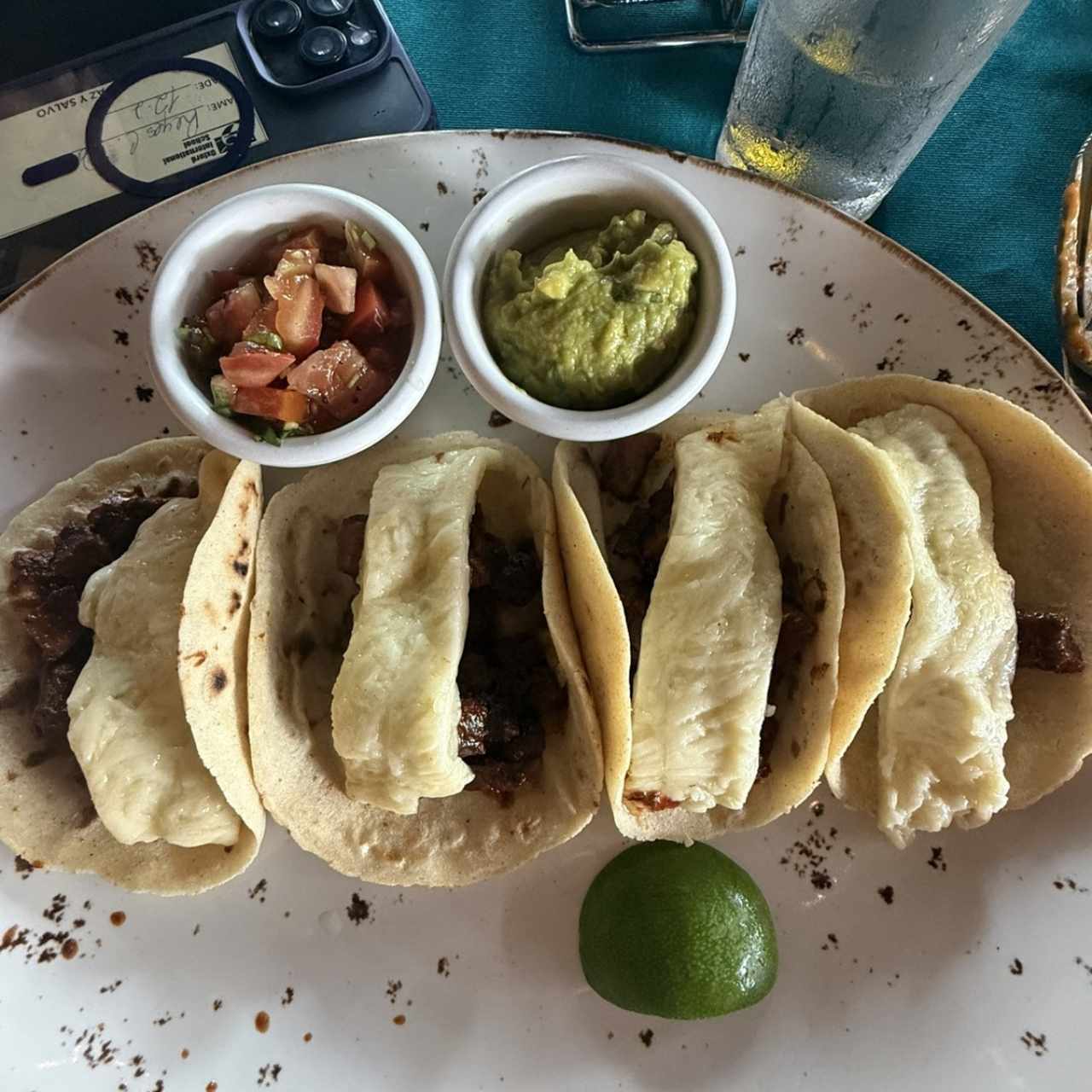 Tacos de Res, Pollo, Cochinita Pibil, al Pastor o Mixtos
