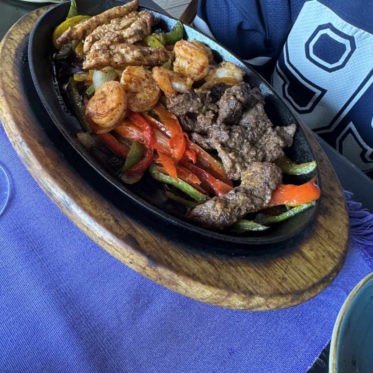 Fajitas de Res, Pollo, Camarón o Mixtas