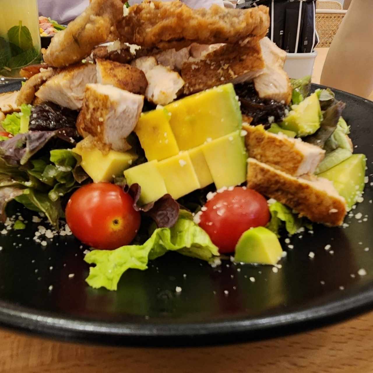 Ensalada de Pollo y Parmesano