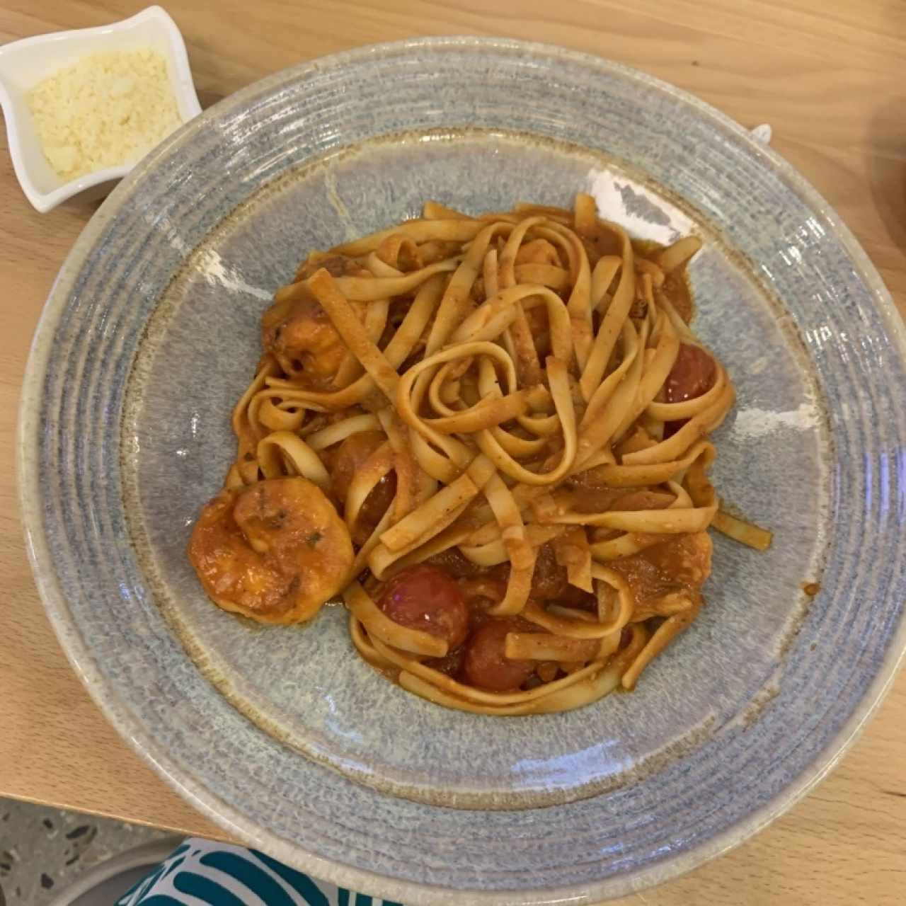 Langostinos con Tomate y Curry