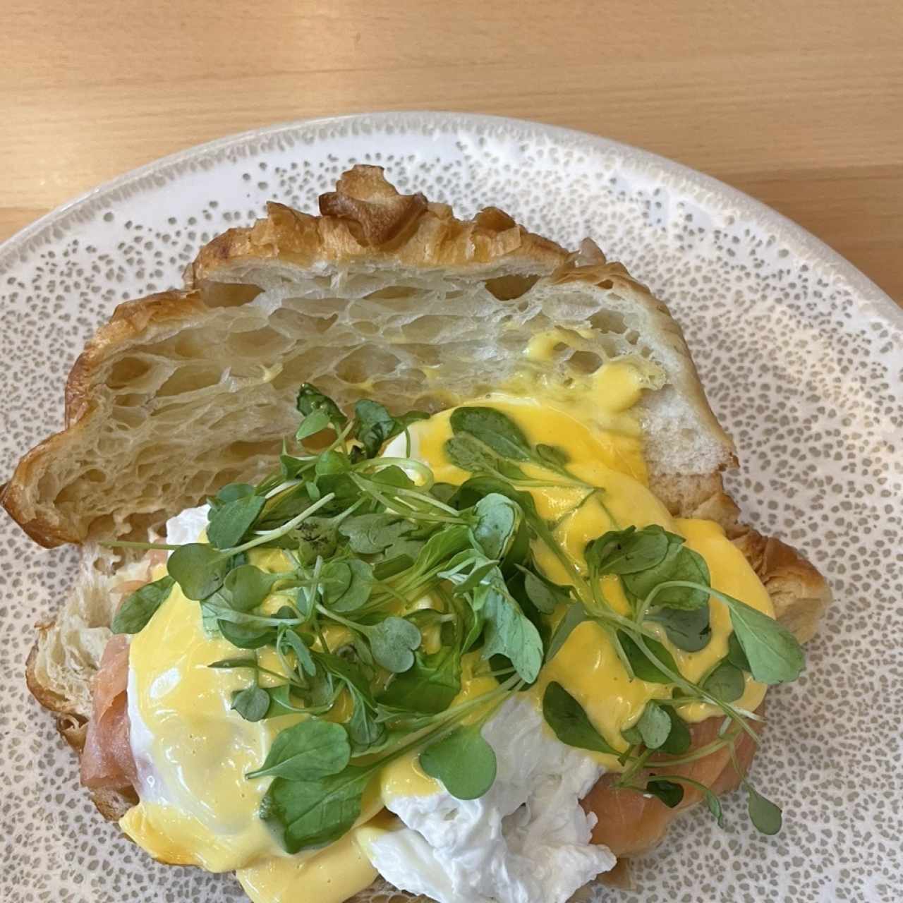 Desayunos - Croissant Benedictino
