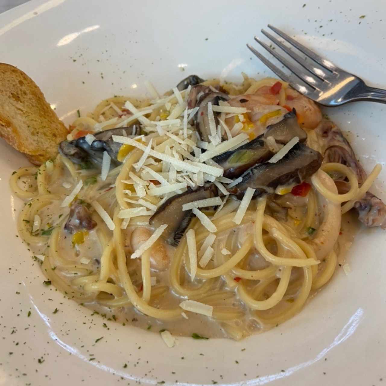 PASTA PESCATORE CON HONGOS PORTOBELO
