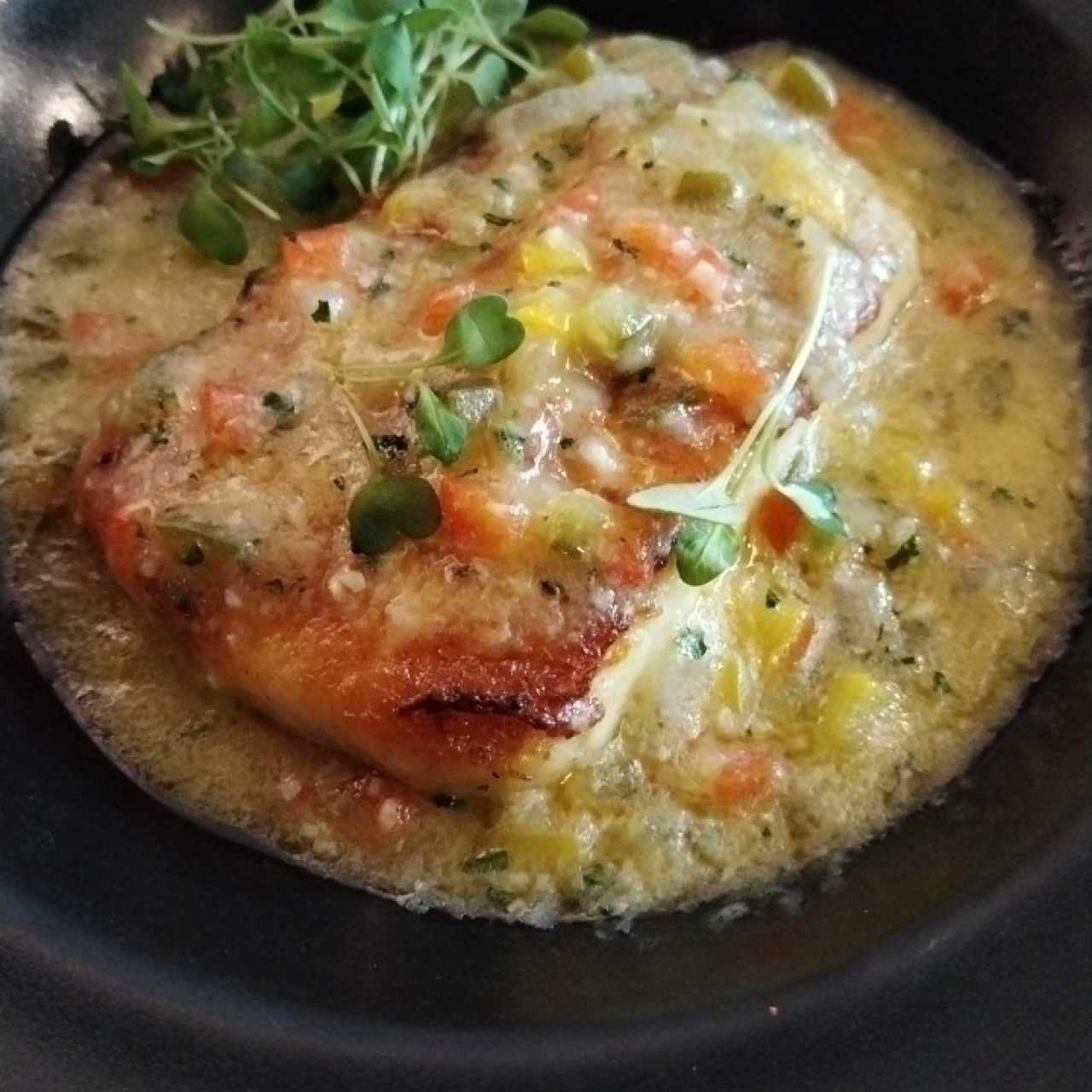 Pescados - Corvina al ajillo