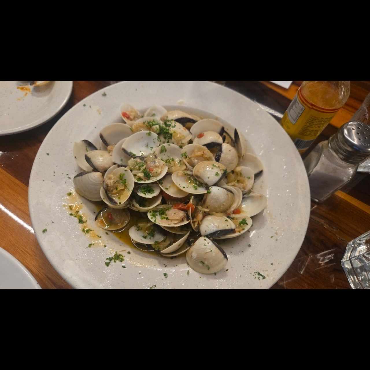 Almejas al Ajillo