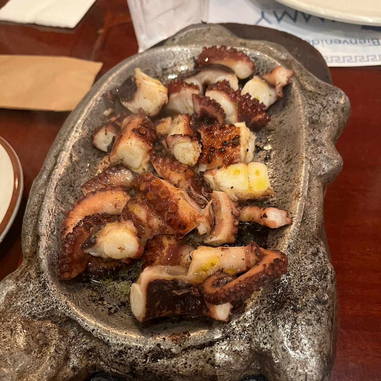 Pulpo al Carbón, al Ajillo, al Vino