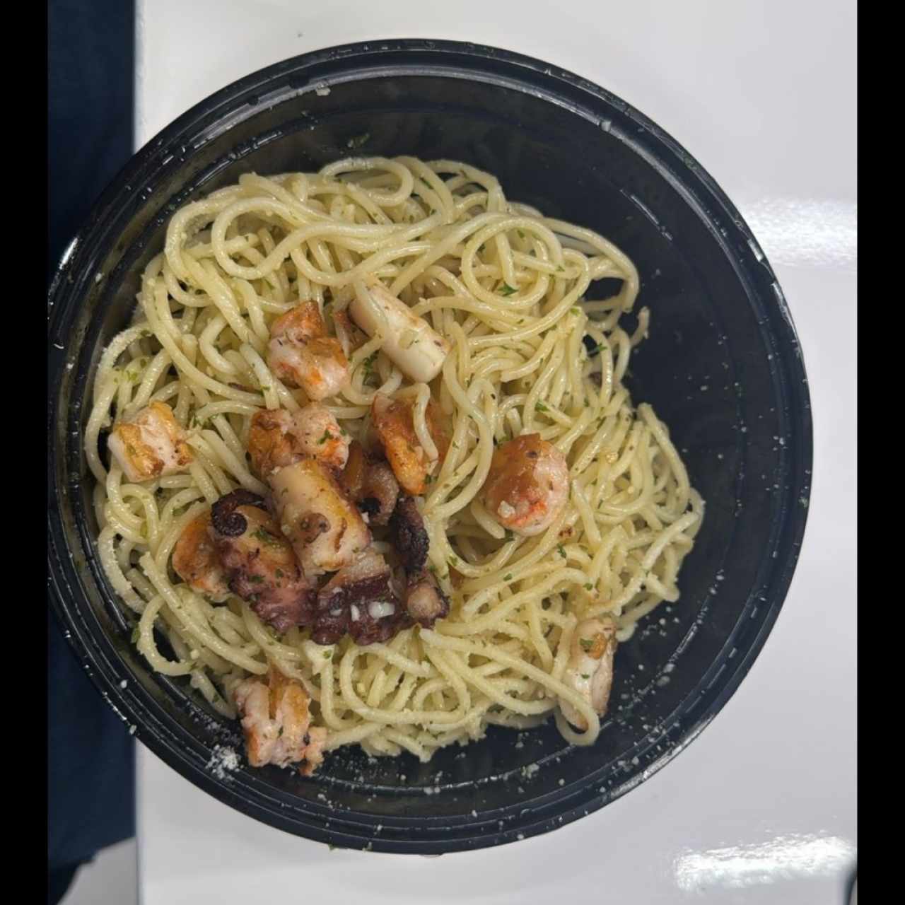Spaghetti con Mariscos Mixtos