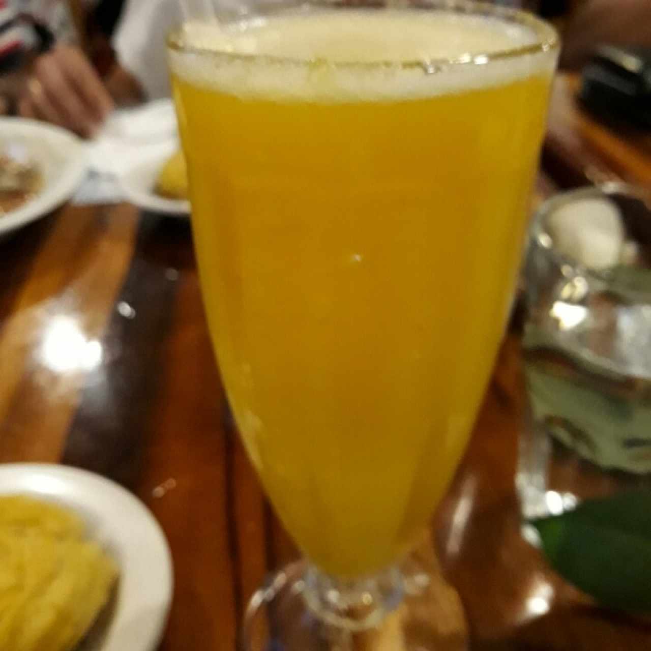 jugo de piña natural