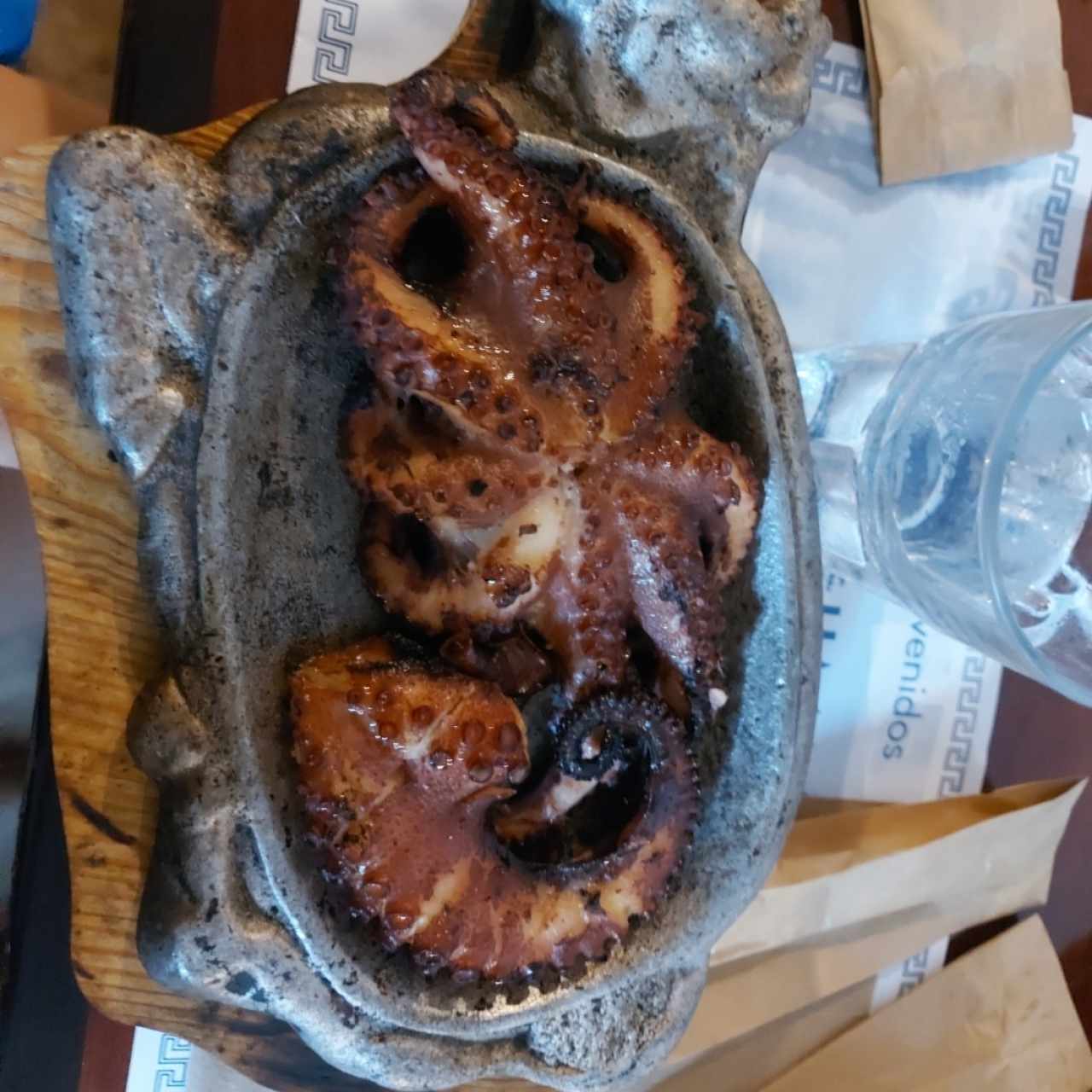 Pulpo al Carbón, al Ajillo, al Vino