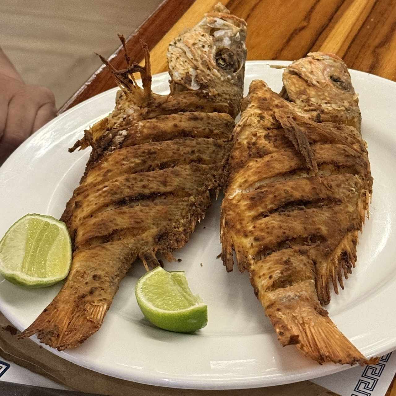 Mariscos - Pargo Entero Frito