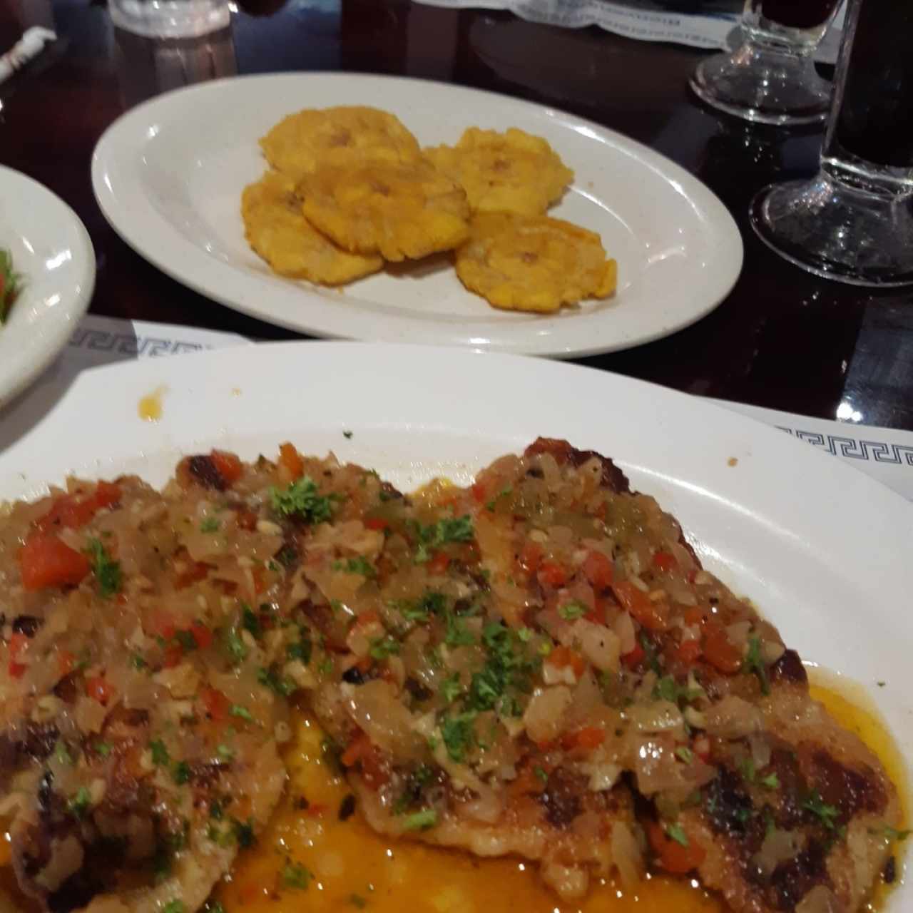Filete de Corvina a la plancha o a la Griega, al Ajillo, o la criolla