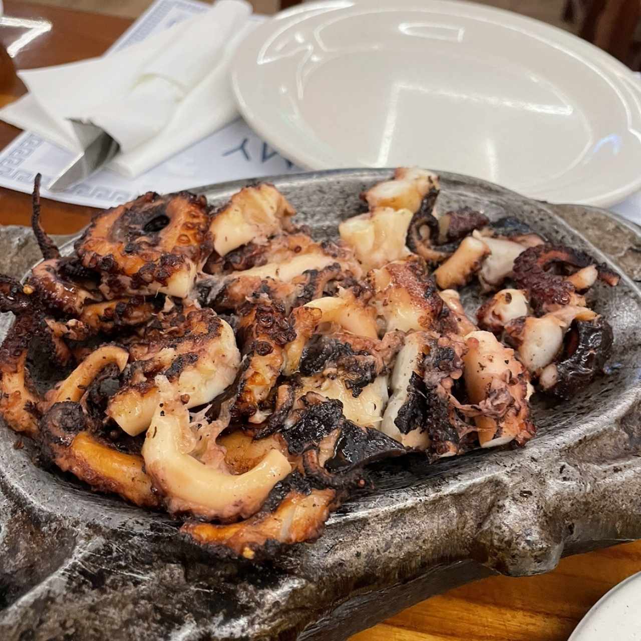 Pulpo al Carbón, al Ajillo, al Vino