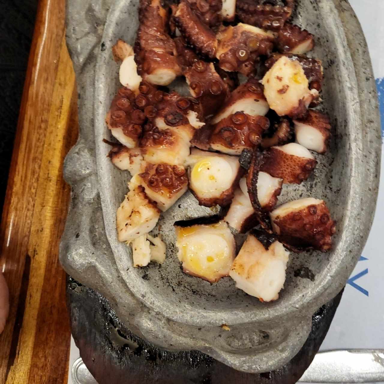Pulpo al Carbón, al Ajillo, al Vino
