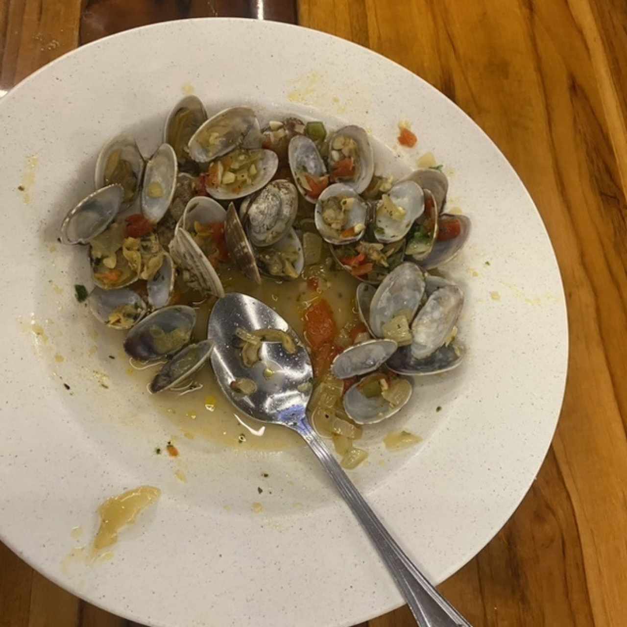 Almejas al Ajillo