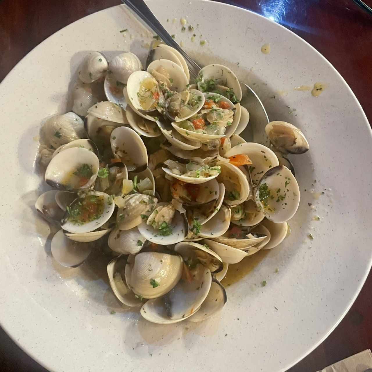 Almejas al Ajillo