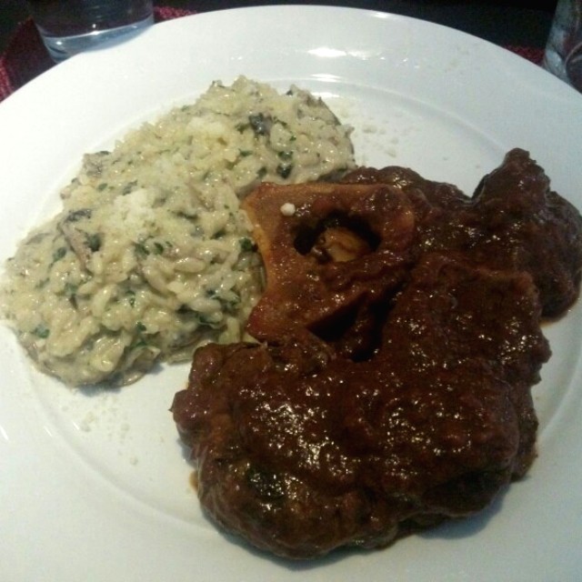Osobuco y risotto de hongos