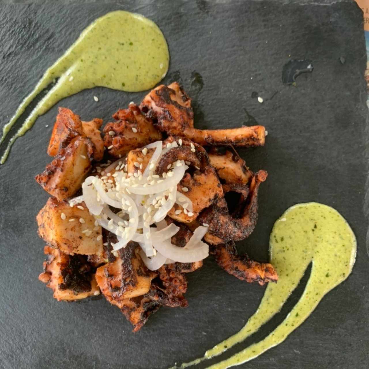 Pulpo a la Mediterránea con Mayonesa de Albahaca