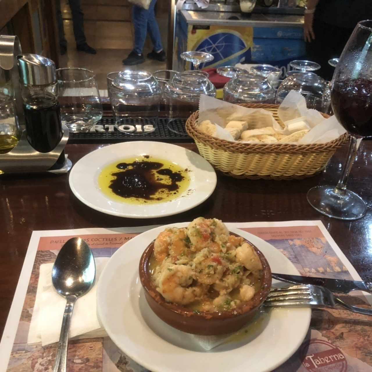 Gambas al Ajillo con Pan 