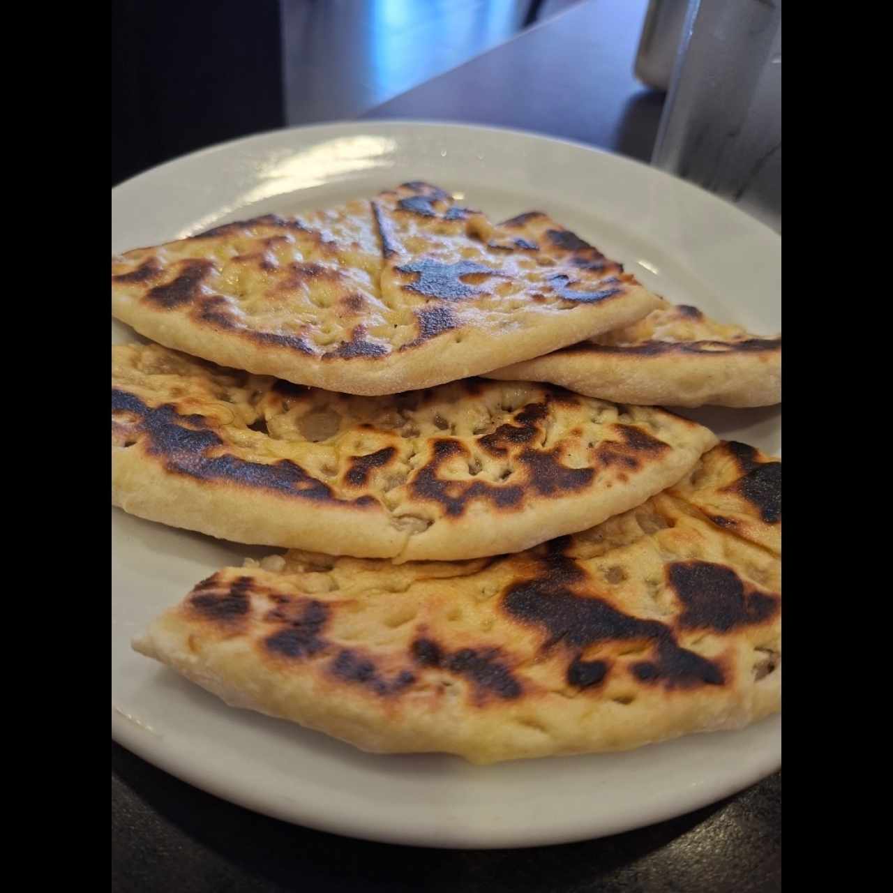 Accompaniments - Naan con Cebolla
