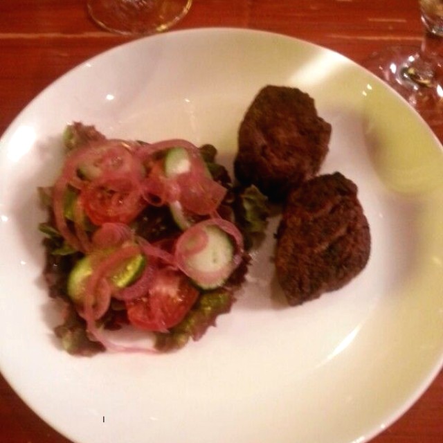 Filete angus con salsa a la barnaise y ensalada mixta