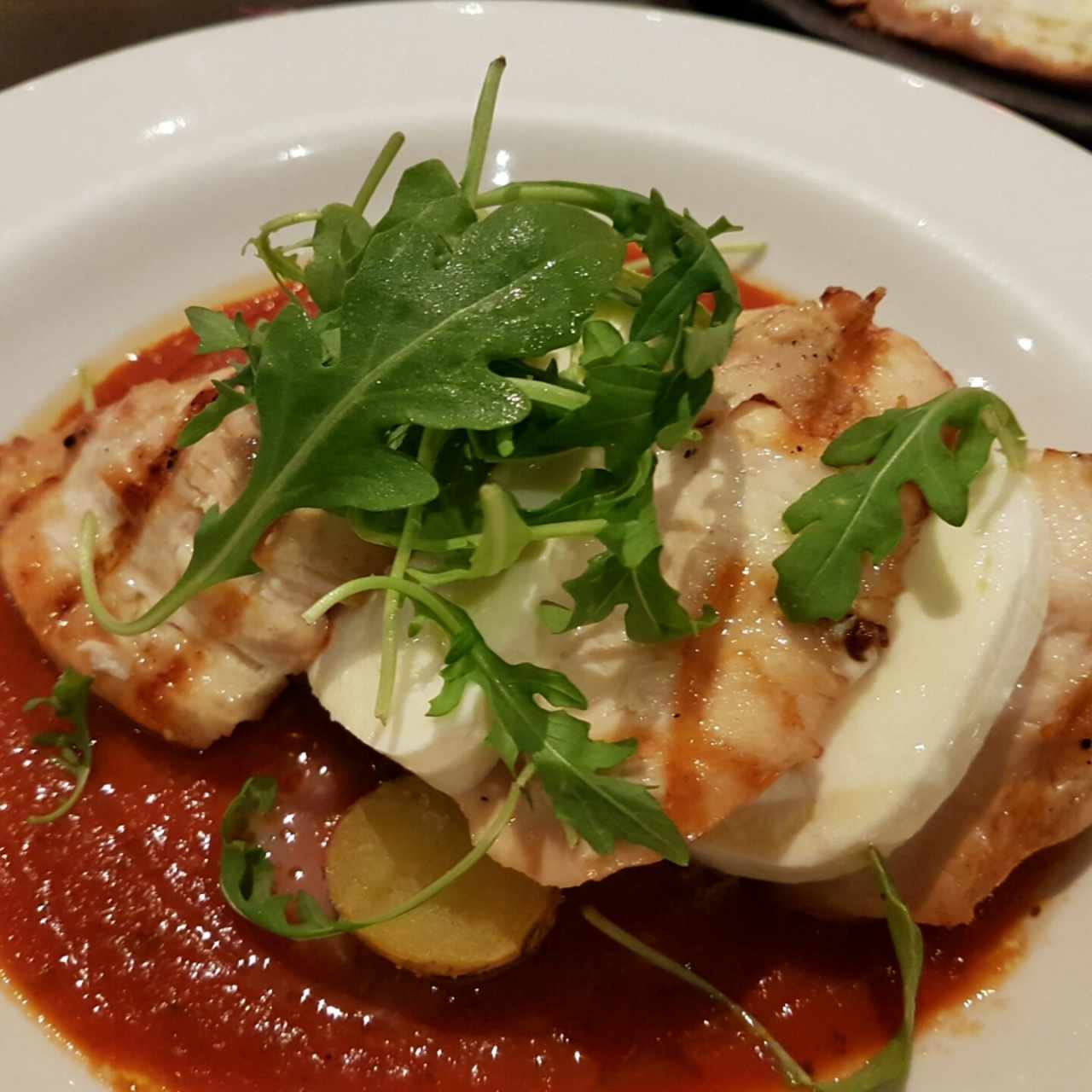 Filete de pollo capresa