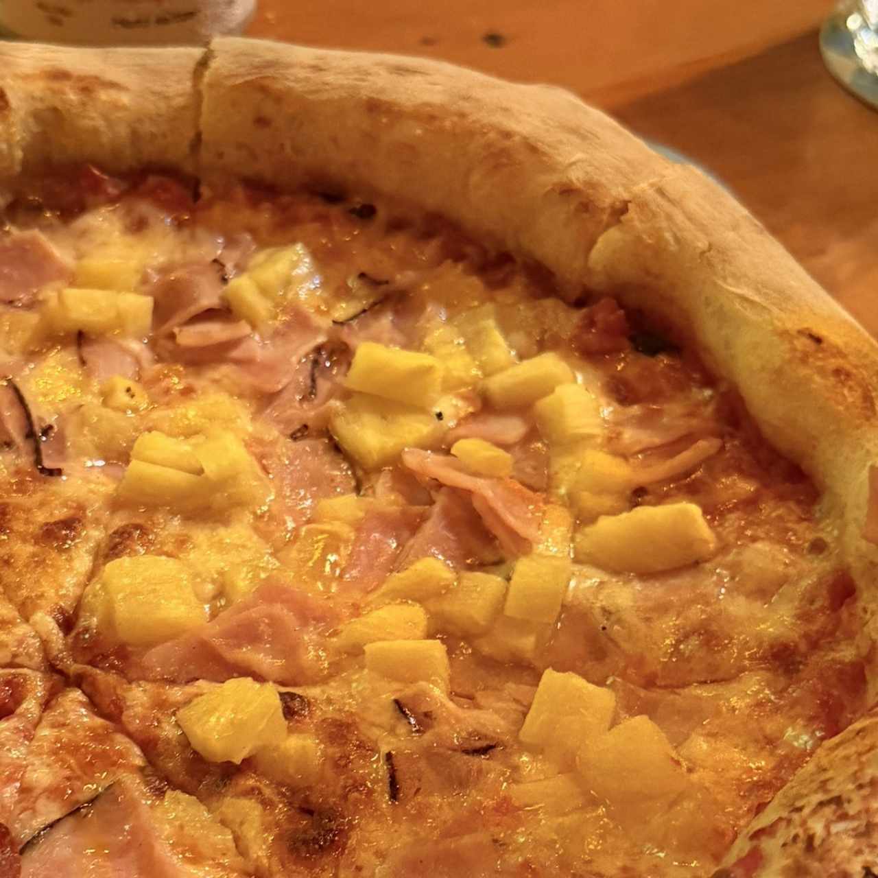 Pizza Hawaiana Jamon y Piña