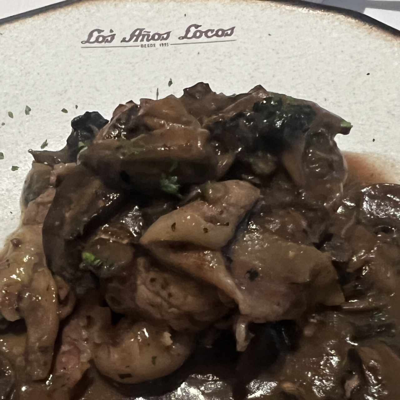 Filete Mignon con Tocino Artesanal y Salsa de Hongos