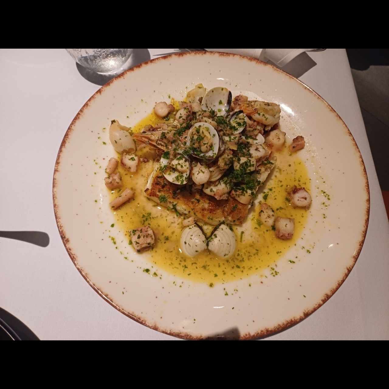 PESCADOS - Corvina con Mariscos