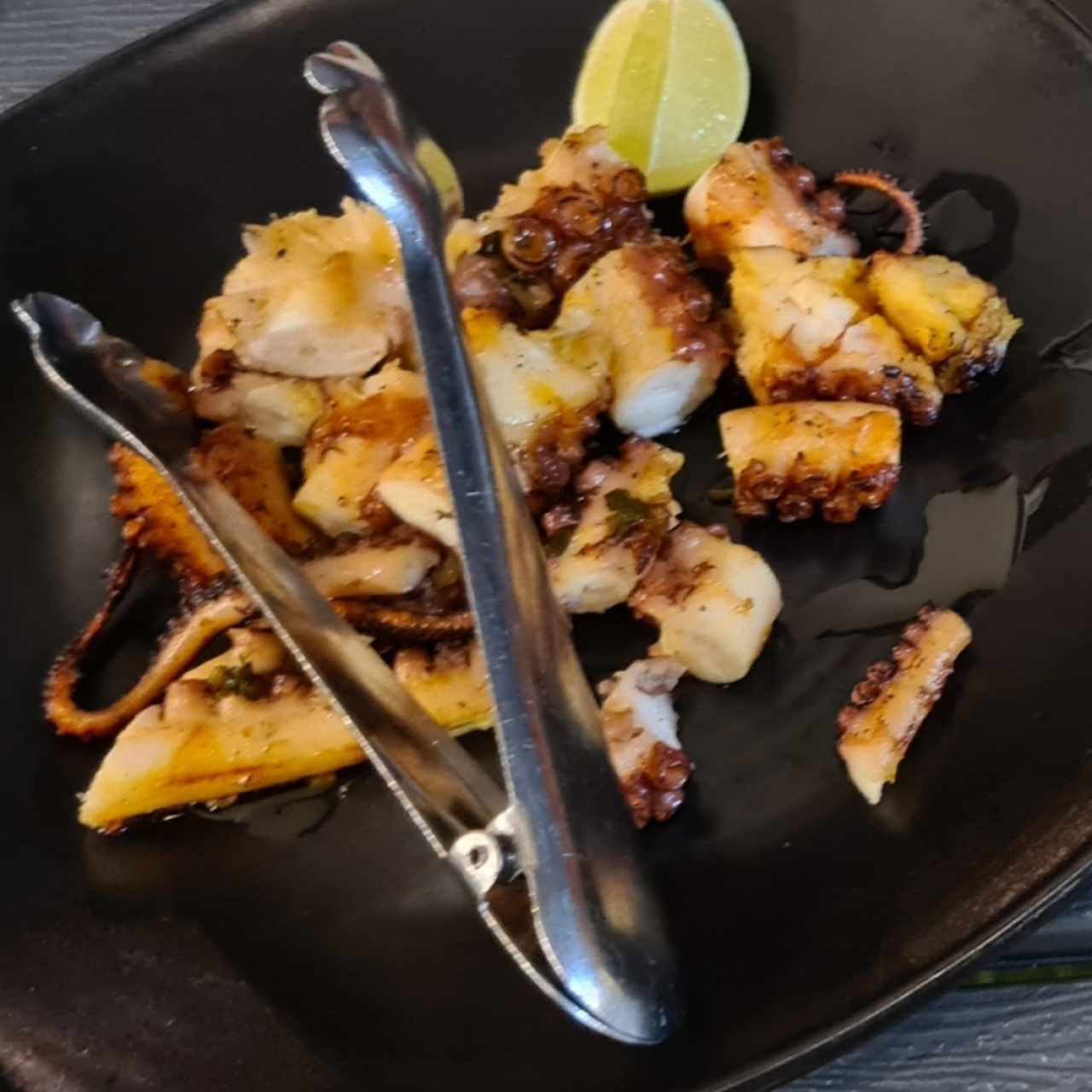 ENTRADAS CALIENTES - Pulpo al Carbón
