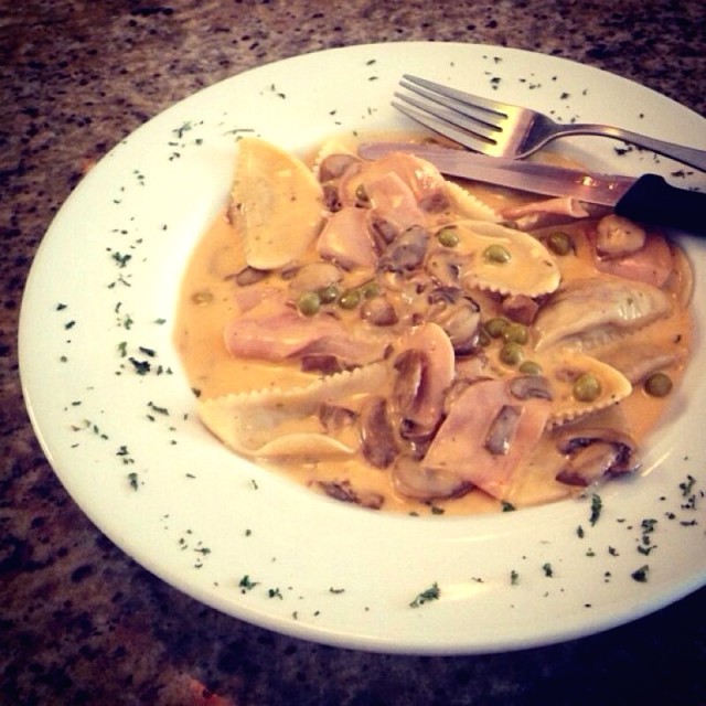 Pastas - Mezzelune Alla Montanara