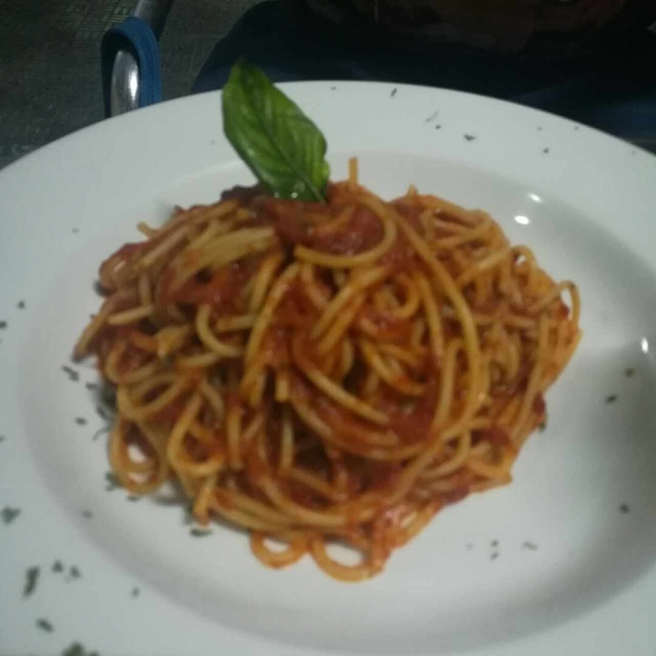 Spaghetti al pomodoro e basilico