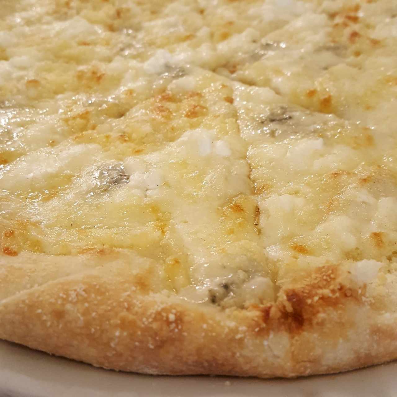 Pizzas blancas - Quattro formaggi