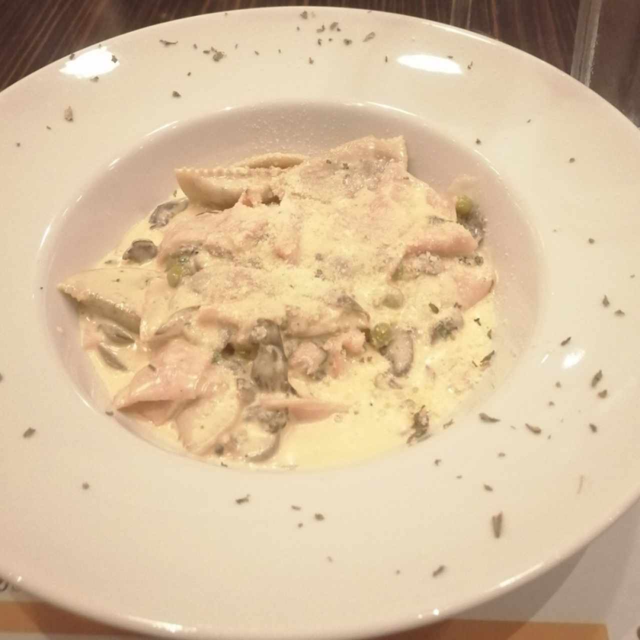 Pastas - Mezzelune alla montanara