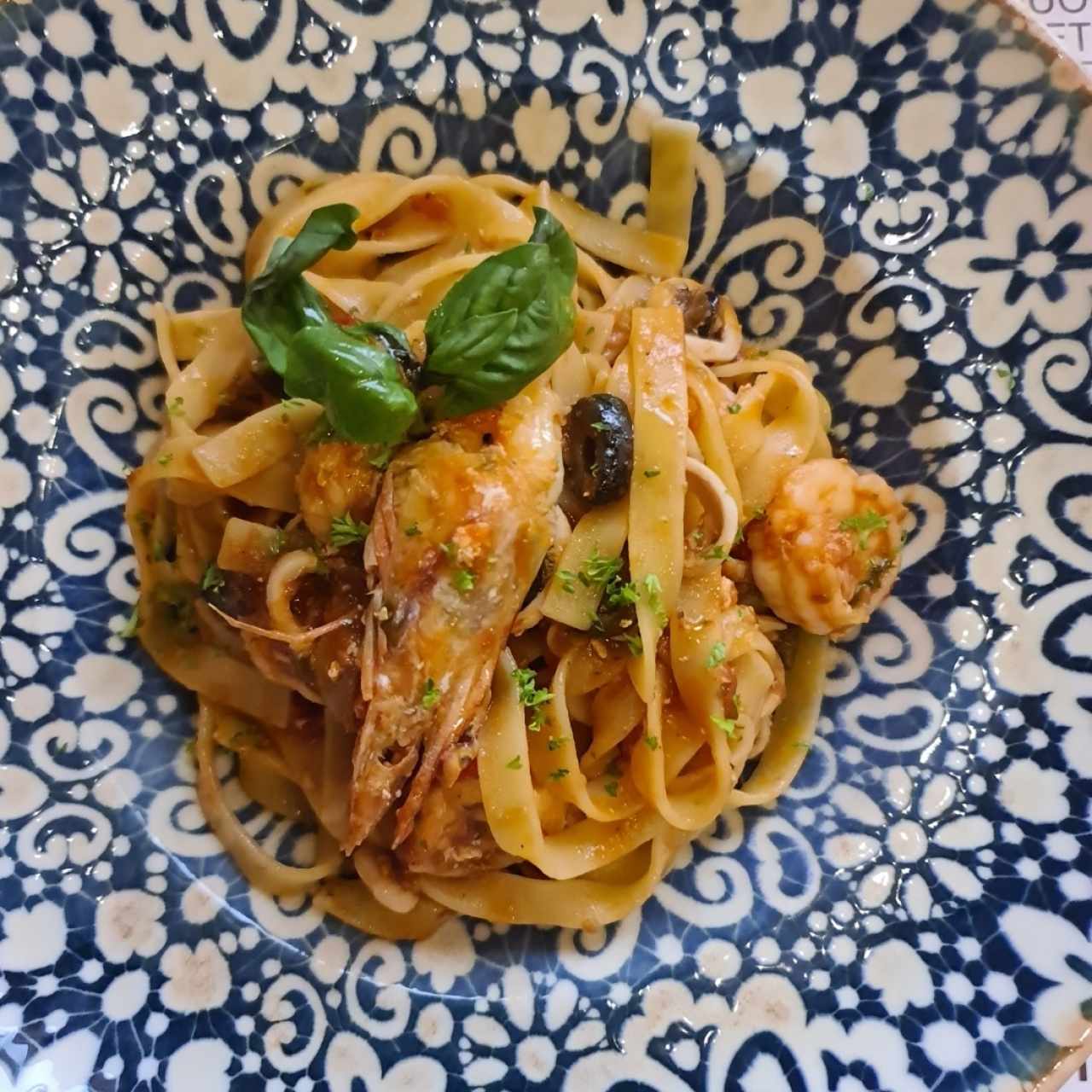 Paste / Pastas - Tagliatelle Mediterráneo