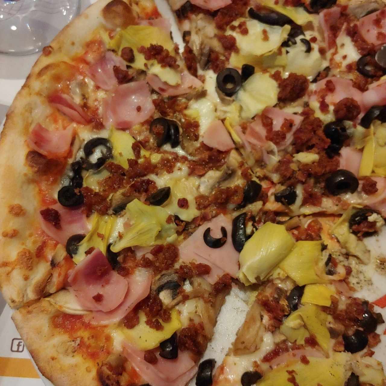 Pizze / Pizzas - Capricciosa