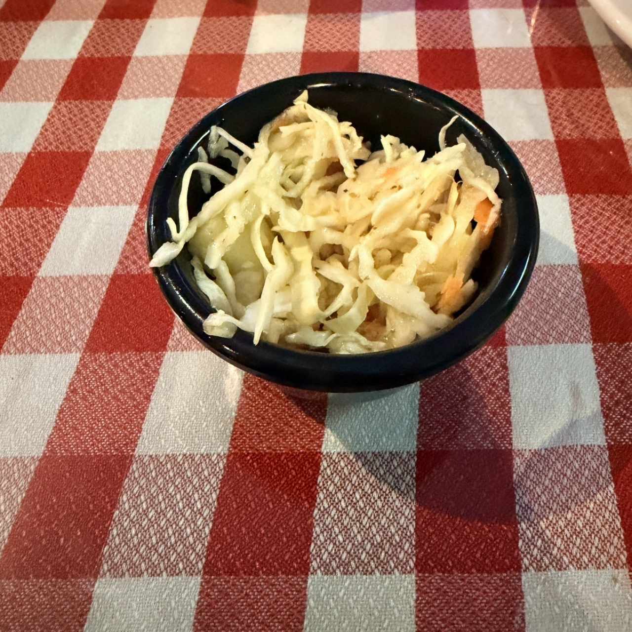 Ensañada de repollo zanahoria y pepino 