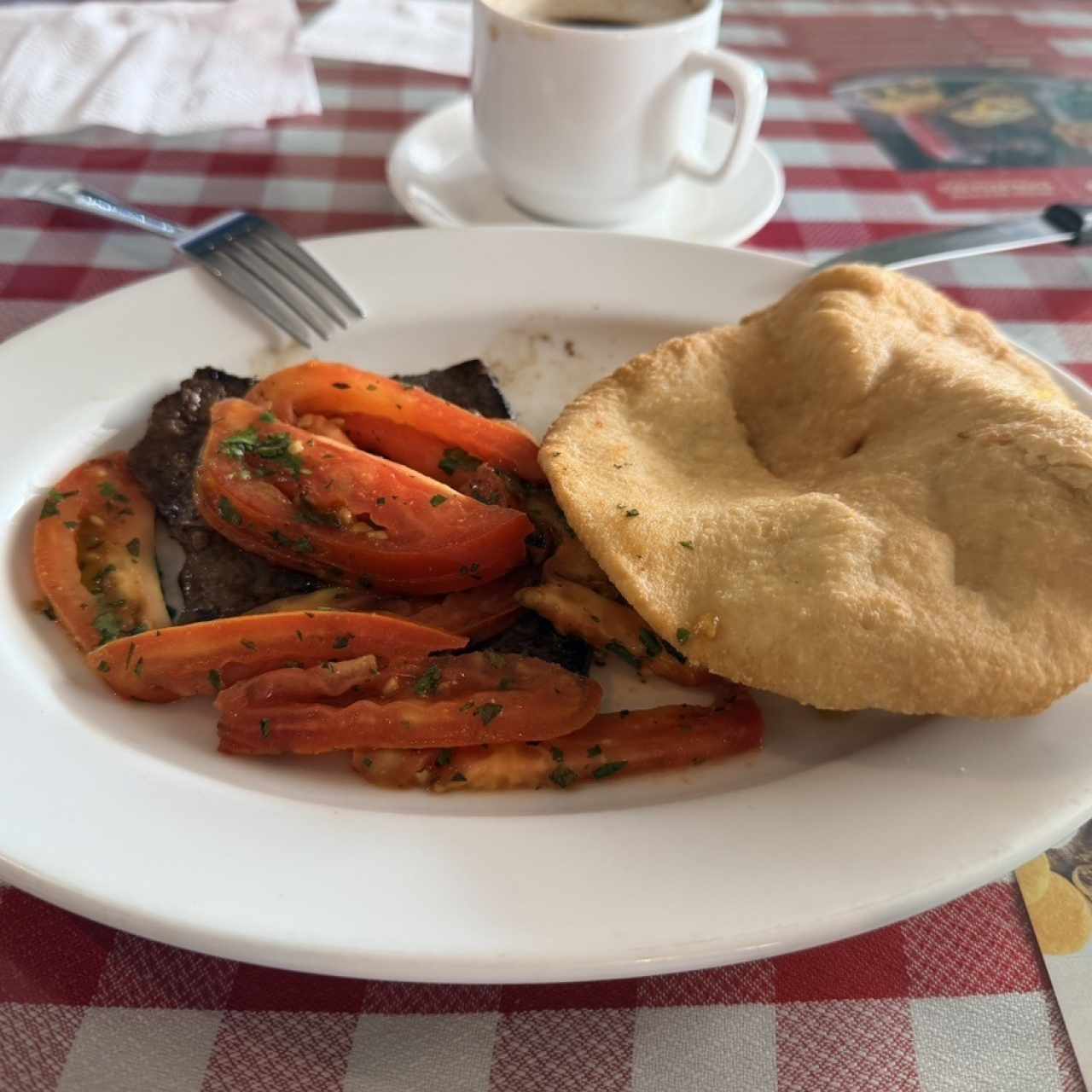 Bistec de hígado entomatado 