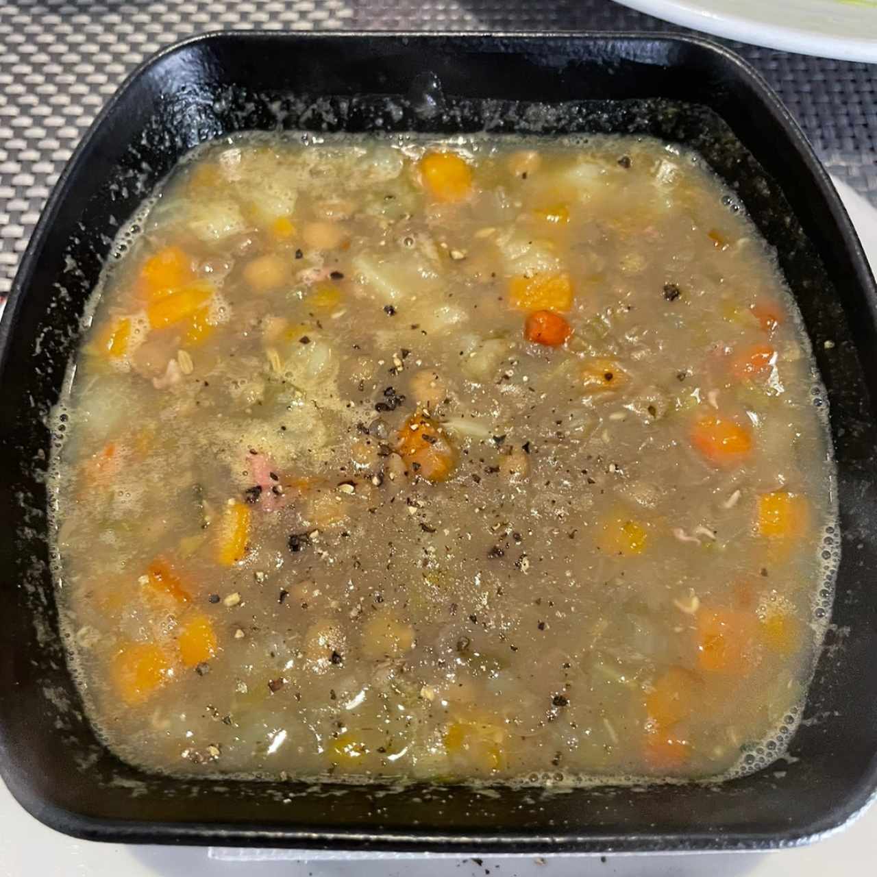 Entradas - Sopa del día (lentejas)