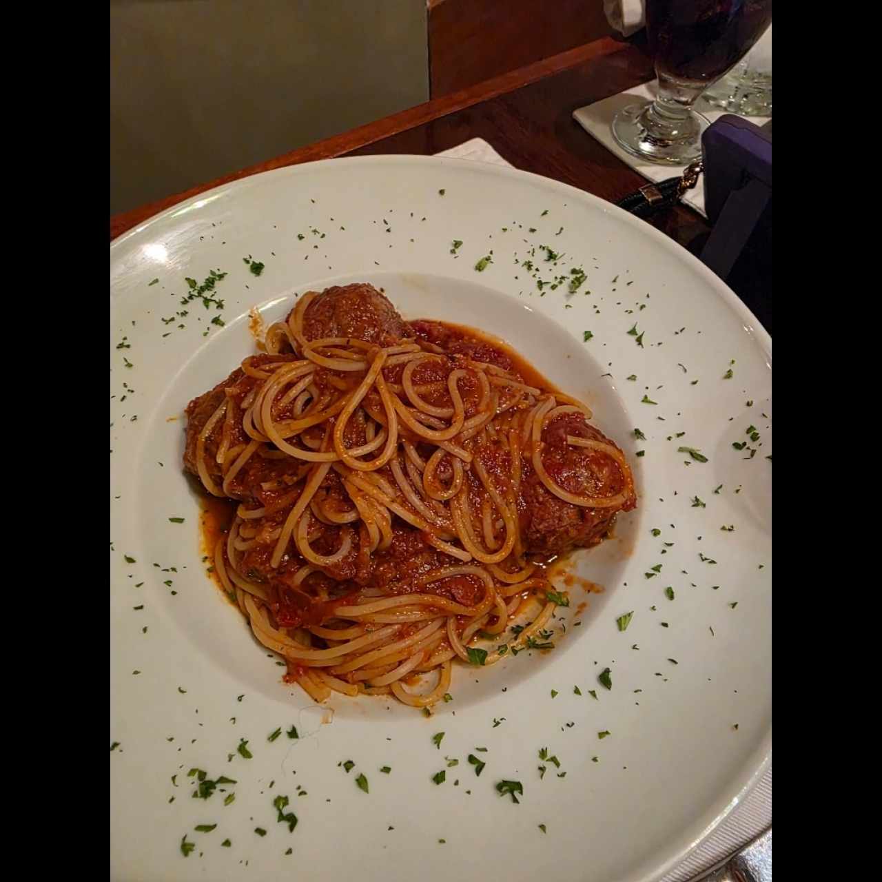 Spaghetti con Albóndigas de la Nonna y Pomodoro
