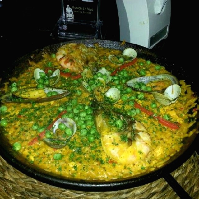 Paella mixta