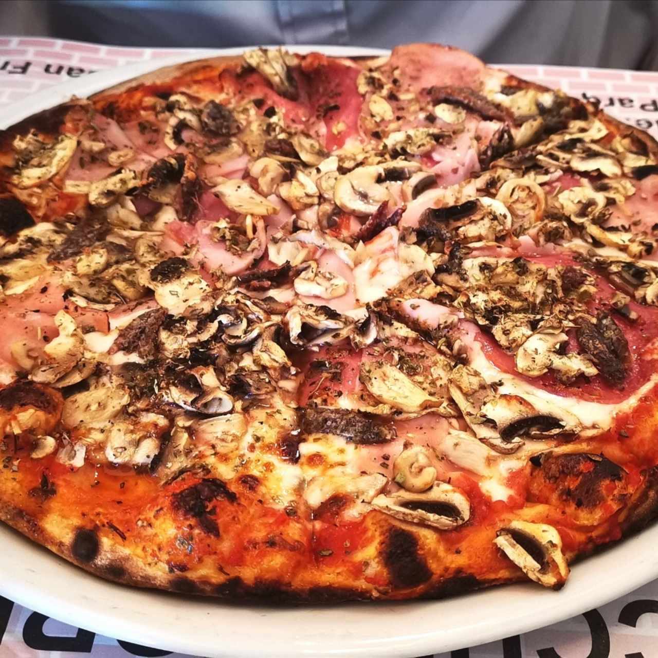 Pizza capricciosa, tamaño individual
