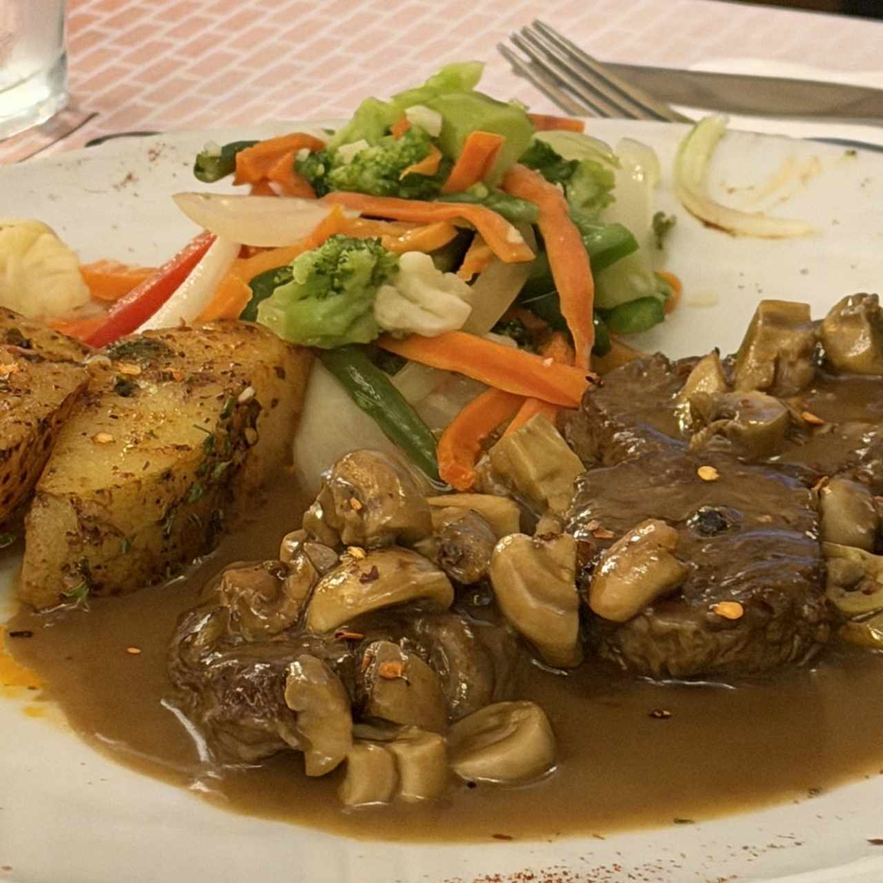 Filete de res a la pimienta negra