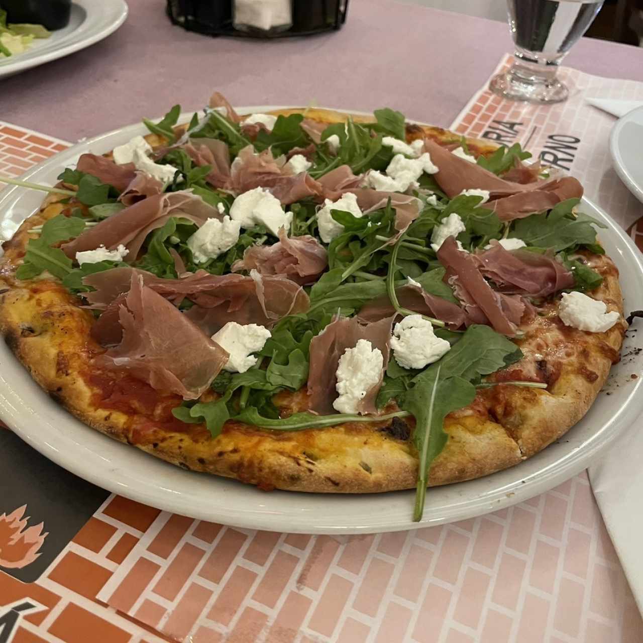 Pizza personal jamón serrano 