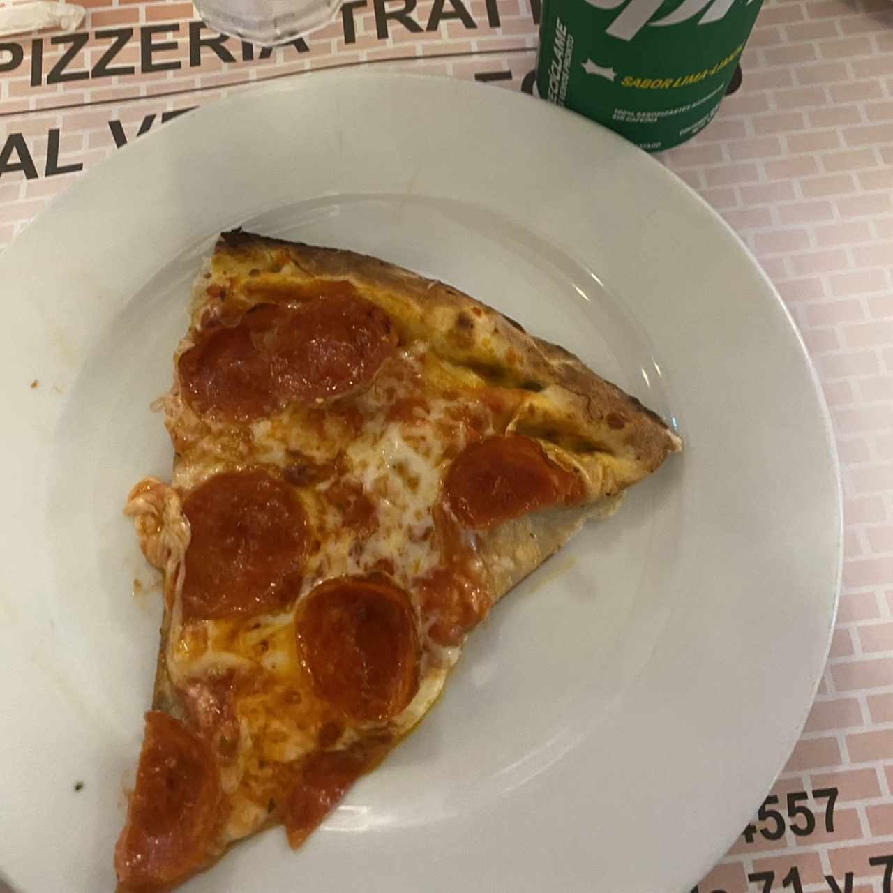 Pizza con pepperoni americano, tamaño familiar