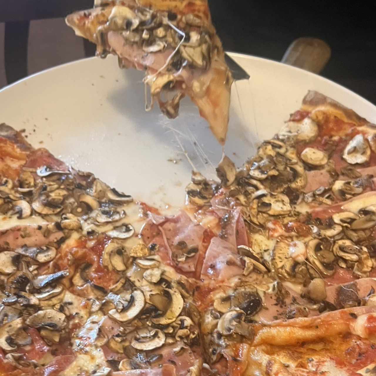Pizza capricciosa, tamaño familiar