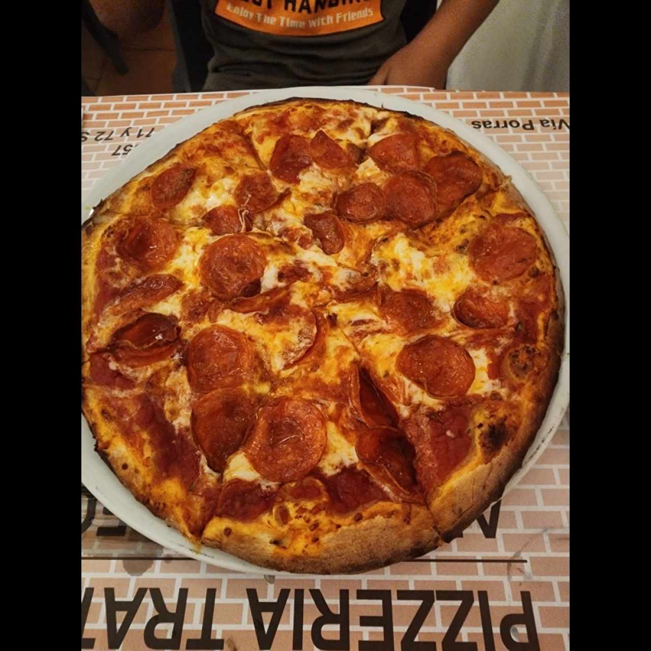 Pizza con pepperoni americano, tamaño individual