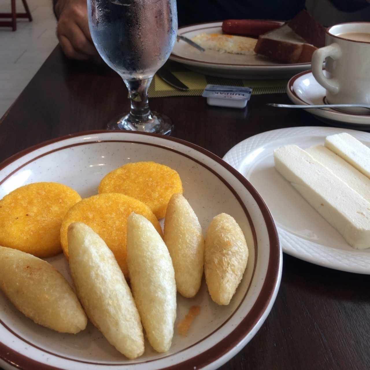 Carimañolas y Queso blanco