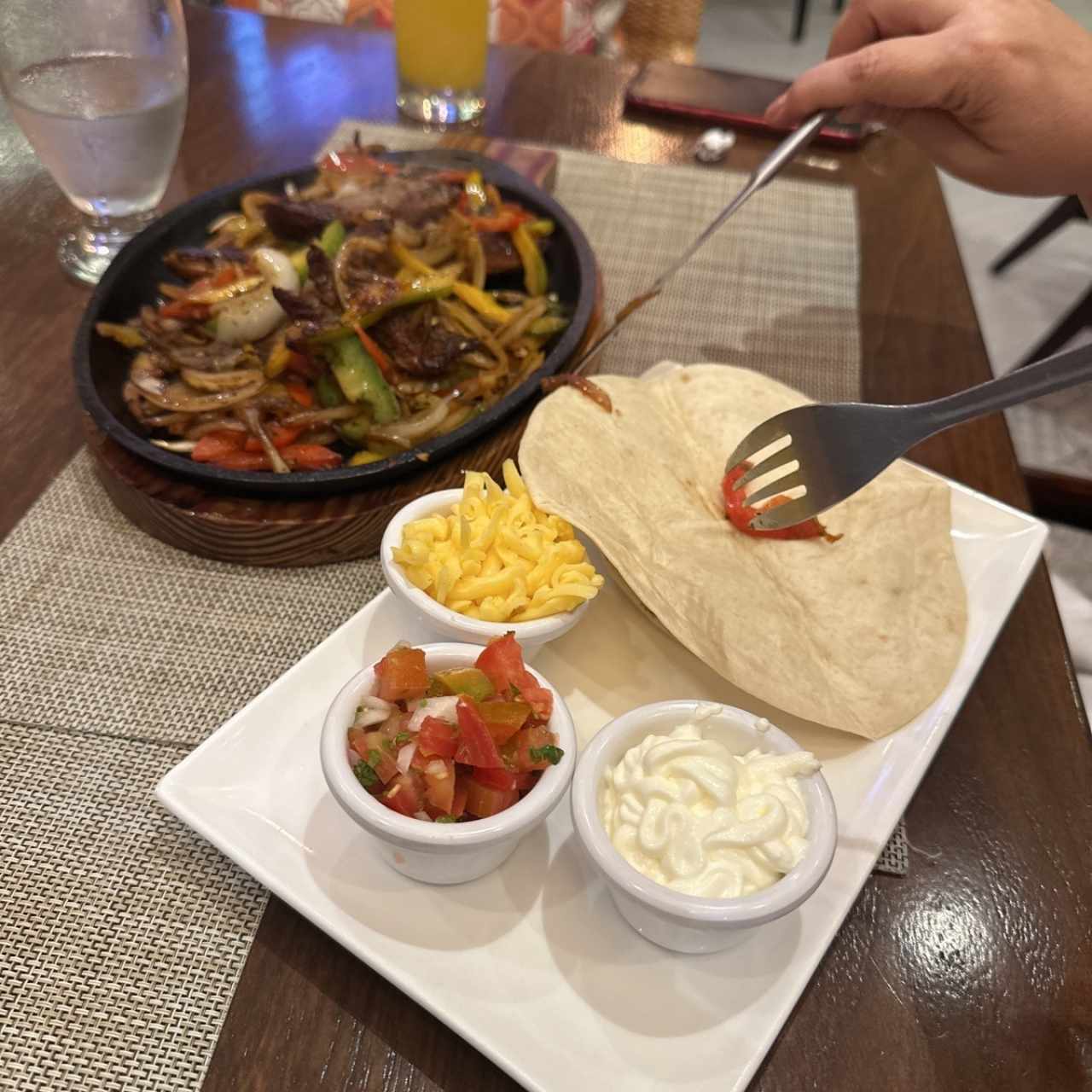 Fajitas con Carne de Res