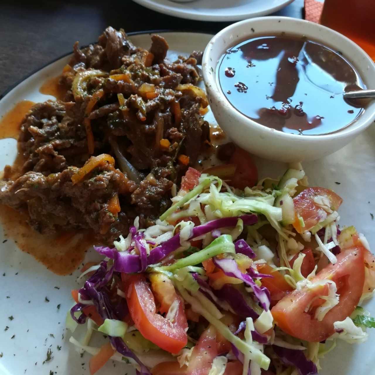 Bistec con ensalada y geopolíticos