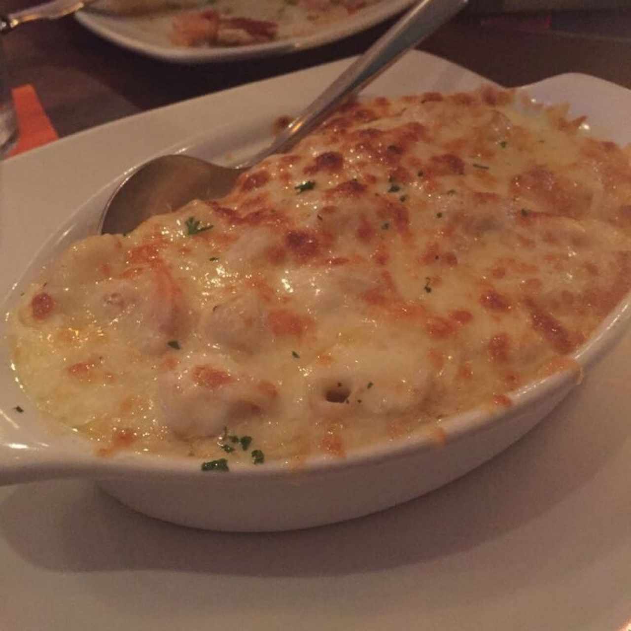 camarones mac n cheese